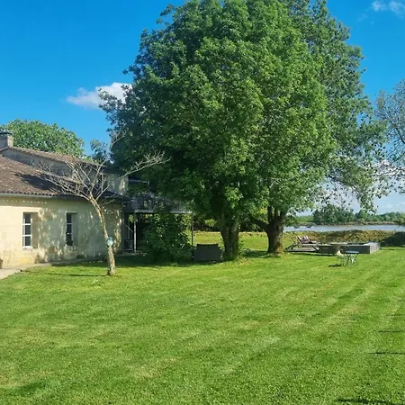 Lariviere Bed & Breakfast Asques