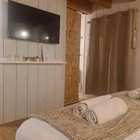 Oda ve Kahvaltı Lariviere